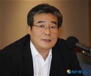 행사설명하는 이병훈 추진단장