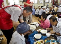 고석강 군산시의장 어르신 많이 드세요