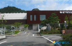 굳게 닫혀진 무안 군립미술관