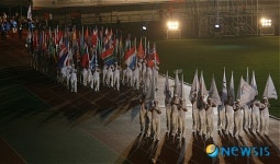 춘천월드레저 개막…참가국 입장