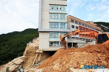아찔한 신축 현장
