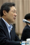 제주 방문해 인사말하는 맹형규 장관