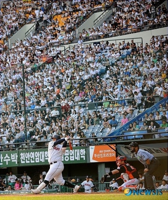두산베어스, '2년 연속 100만 관중 돌파!'