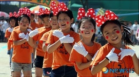 어린이들의 깜찍한 율동