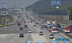 원활한 소통 보이는 경부고속도로