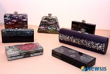 장인의 손길이 느껴지는 명품 나전 클러치백