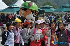 호국이와 함께 브이