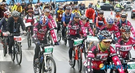 산악자전거 힘찬 질주