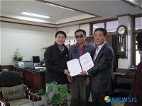 새한밭라이온스클럽 대전맹학교 15명 장학금 전달