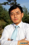 국제화 지휘봉 잡은 中유학생 신운철 교수