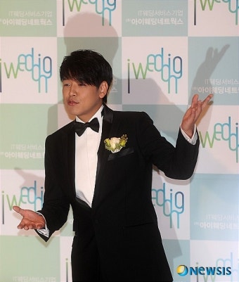 9살 연하의 신부와 결혼하는 류시원