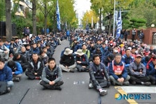 구미, 전국금속노동조합 도로 점거 농성