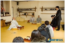 봉은사 땅밟기 관계자, 봉은사 방문해 사과