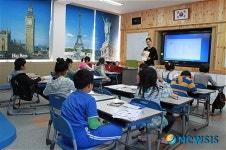 밀양 남명초 찾아오는 학교로…동창회가 모교 살리기 나서