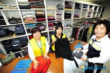 헌 옷은 모두 빨래방으로~