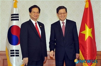 김황식 총리, 응웬 떤 중 베트남 총리 접견