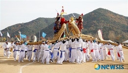 밀양 무안용호놀이, 장군 깃발을 내놓아라