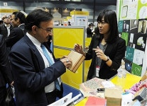 국내업체와 상담중인 해외 바이어