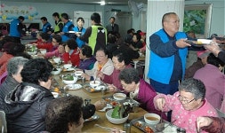 두산인프라코어 사랑의 급식봉사