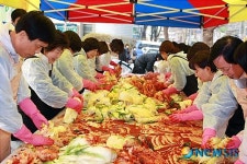 대전 유성구 사랑의 김장담그기…저소득층 등 1060세대 전달