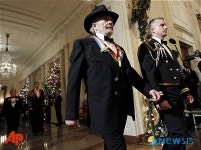 리셉션 참석하는 멀 해거드