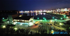 [클릭]울산, 일산수산물판매센터 지역명소 우뚝