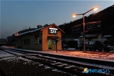 가로등 아래 졸고 있는 백양리역