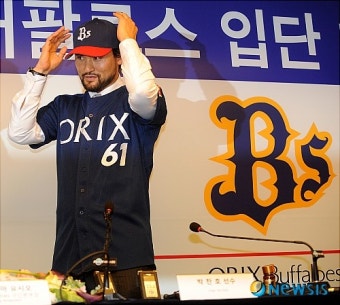 박찬호, '모자가 딱 맞아요!'