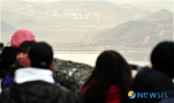 멀리 보이는 황해도 선전마을