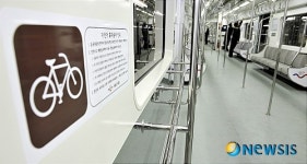 SR 001 내부 자전거 승차보관대