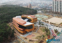 창원시 올해 최고 건축물 성주도서관 선정