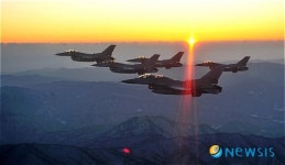 [2010새로운도전]동해 상공 누비는 KF-16편대