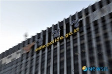 전 청장 함바집 비리의혹, 위기의 경찰청