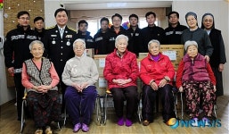 기념촬영 갖는 은평소방서