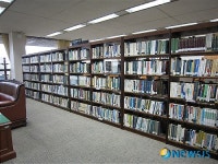 정치인은 전부 작가?…전현직 의원저서 3557권