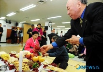 조상님 모시는 서울노인복지센터 어르신들