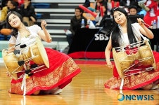 오늘은 정겨운 가락으로~