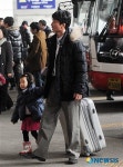 따뜻한 고향의 정을 안고