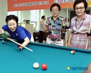 인제, 어르신들 당구삼매경...당구교실 인기