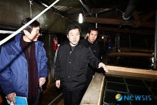 농식품부장관, 강릉 대설피해 등 농어업 현장점검