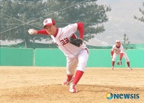공 던지는 청주고 조태원