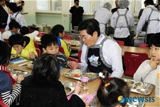 광진구, 친환경 무상급식 시작