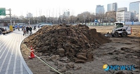 봄맞을 준비하는 서울광장