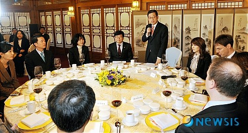 이재명-김종인, 오찬서 논의한 한미동맹 강조 vs 친중 논란