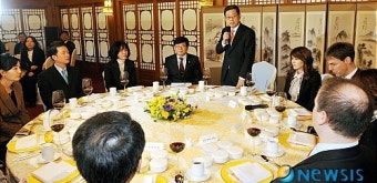 이재명-김종인, 오찬서 논의한 한미동맹 강조 vs 친중 논란
