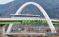 국산 첫 무인 경전철 부산도시철도 4호선