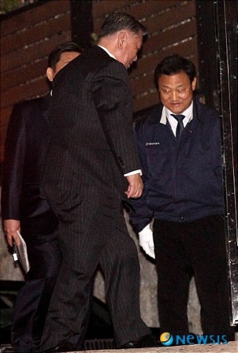 정몽구 현대기아차그룹 회장, 故 정주영 회장 10주기 제사 참석