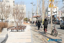 보행·휴식공간 확보된 증평중학교 앞