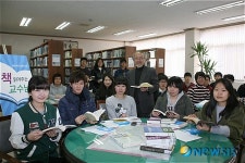 동양대, 책 읽어주는 교수님 행사 화제