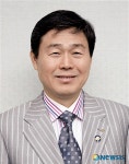 민족통일協, 이재윤 의장 재선출